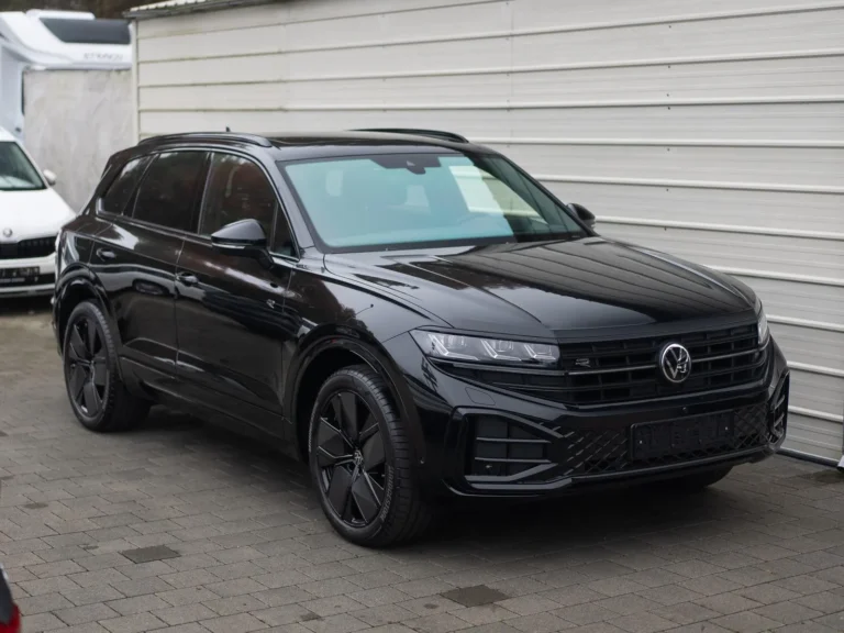 VW Touareg R-Line 3.0 V6 – Seitenansicht links (2)