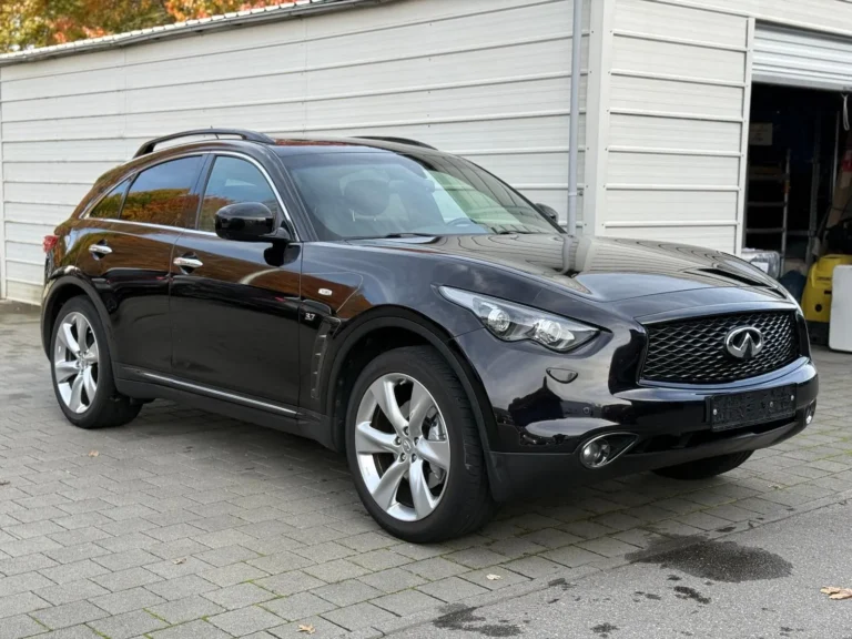 Infiniti QX70 3.7 V6 Navi – Seitenansicht links (2)