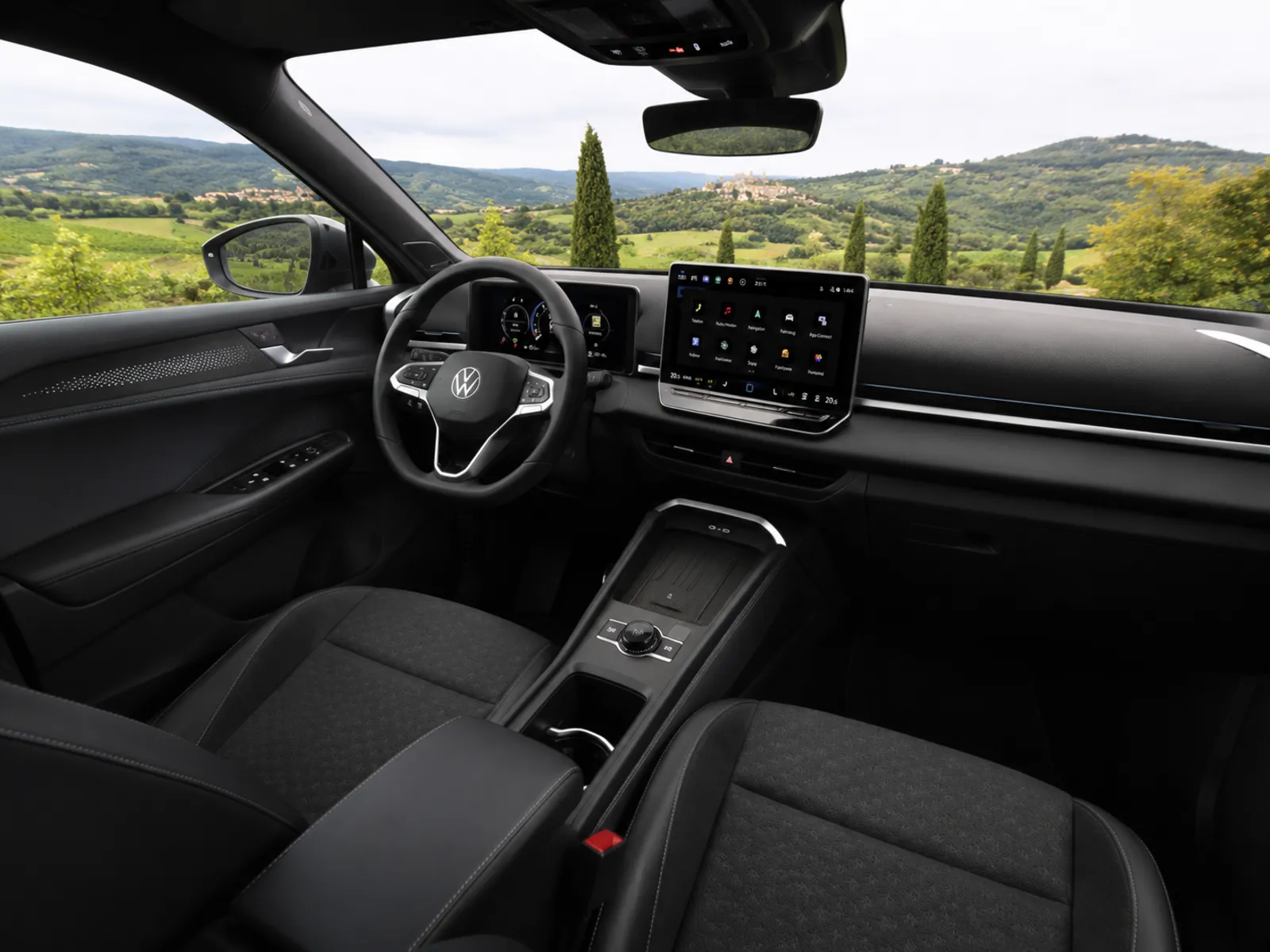 VW T-Roc 2026 Innenraum: neues Cockpit mit Display und Ambientebeleuchtung