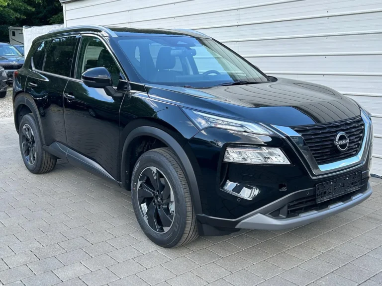 Nissan X-Trail N-Connecta 1.5 VC-T – Seitenansicht links