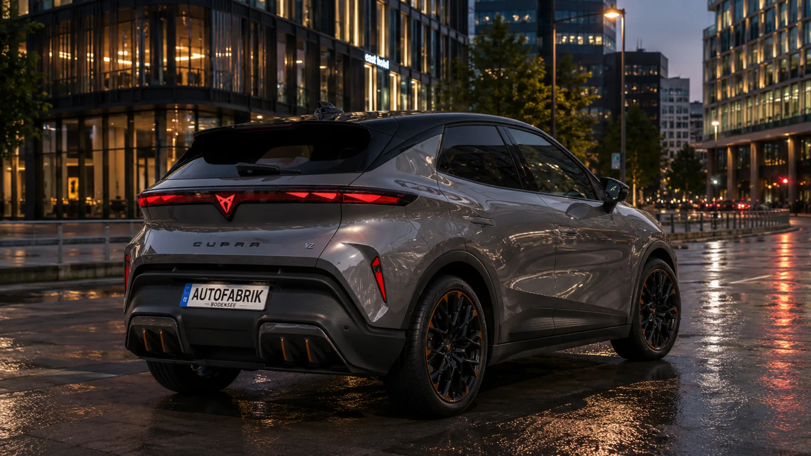 CUPRA Raval VZ 2026 – Heckansicht bei Nacht, sportlicher Diffusor