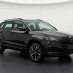 Skoda Karoq Sportline 2026 im Showroom der Autofabrik Bodensee (KI-generiertes Beispielbild)