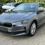 Skoda Octavia Kombi Selection – Front-Seitenansicht von der anderen Fahrzeugseite