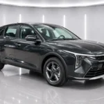 Dunkler Kia K4 T.52902 im Showroom (KI-generiertes Beispielbild)